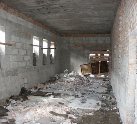 Wnętrze budynku przed przebudową.